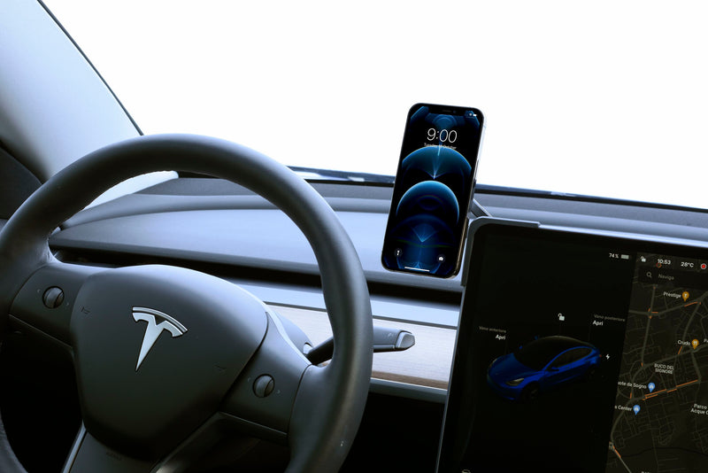 CellularLine In-Car Mobilholder for Tesla med Magsafe