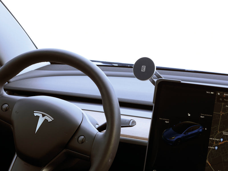 CellularLine In-Car Mobilholder for Tesla med Magsafe